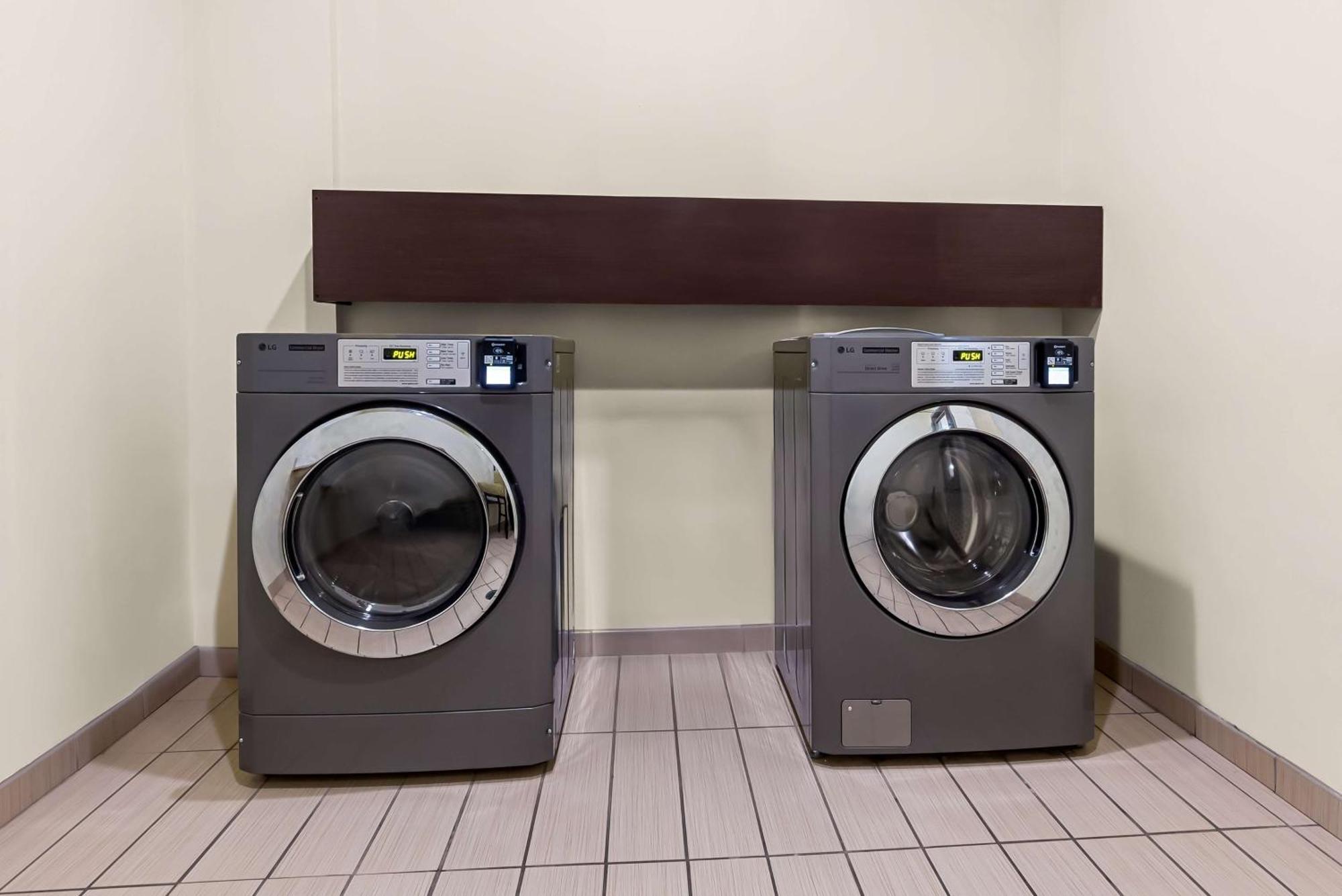 Best Western St. Louis Airport North Hotel & Suites Hazelwood Eksteriør bilde